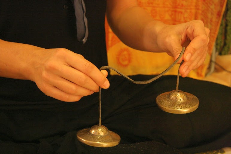 Hangokkal kísért vezetett meditáció